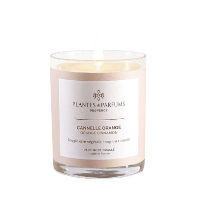 Perfumed Candle - Orange Cinnamon - This fragrance delivers a gourmand scent of sweet orange to whence are added spicy notes of cinnamon. An invitation to awaken the senses.

Our candles are hand poured in our workshops, made from 100% soy wax without paraffin and 100% natural cotton wicks. 

Made in Provence.
Combustion time of about 40 hours.

Olfactory Pyramid

pyramide olfactive

Head: Orange Peel / Lemon
Heart: Cinnamon / Gingerbread
Base: Coumarin / Barley Sugar

A Natural & Artisanal Candle

Plantes & Parfums manufactures its candles according to a respectful and artisanal method of craftsmanship. Each of our scented candles has its own character, with one never quite alike another.

The wax we use in our creations is 100% soy wax and rigorously selected for its quality of combustion and diffusion. It is firstly heated, then carefully mixed and combined with Grasse perfumes.

Each candle is then hand-filled one by one. The wicks, braided in natural, lead-free cotton, are then placed at the bottom of the candle glass.